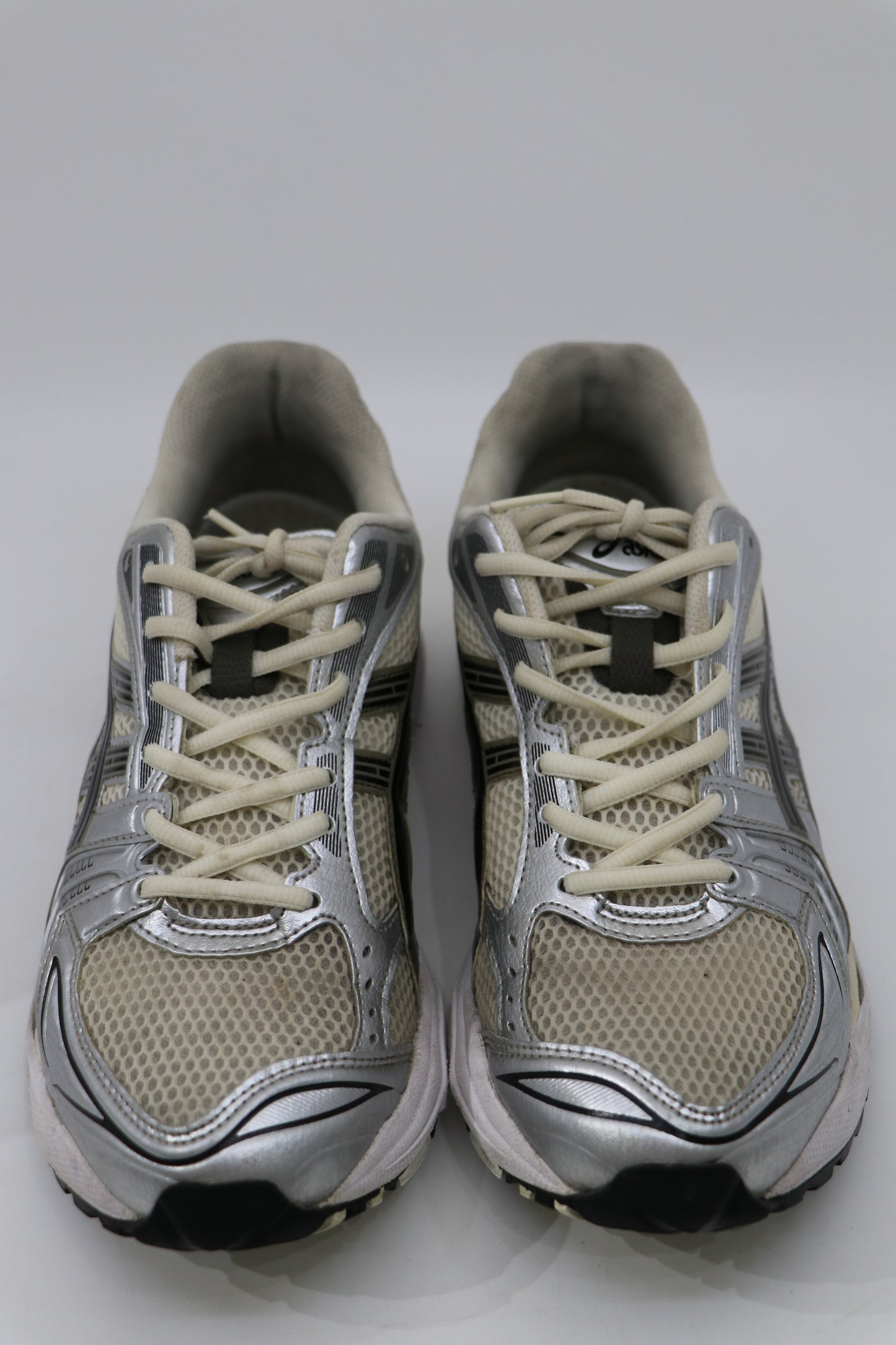 Asics Gel Kayano 14 Silver Cream Size 9.5