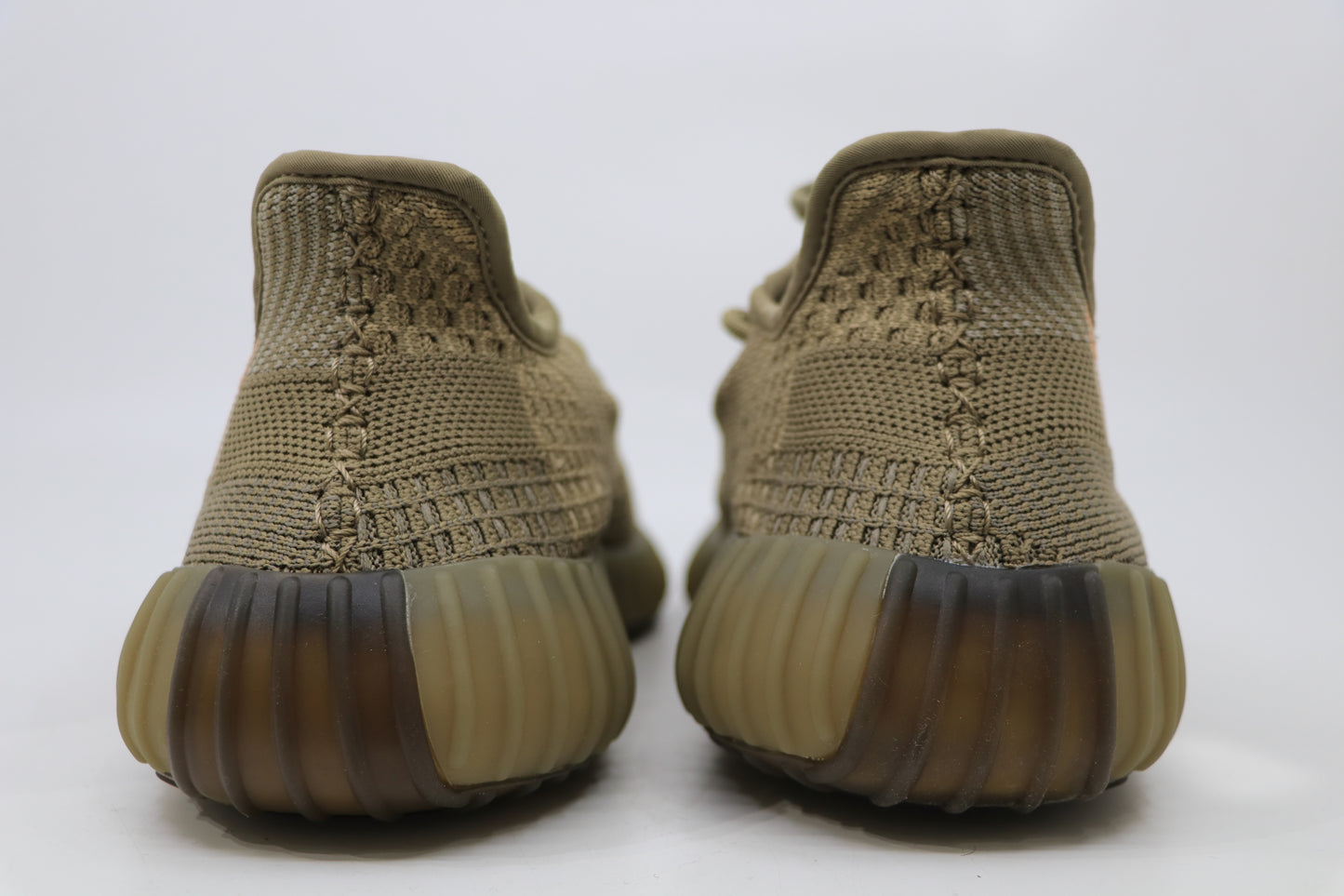 Yeezy 350 V2 Sand Taupe Size 8.5