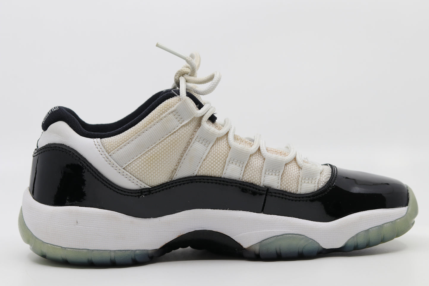 Air Jordan 11 Concord 2013 Size 4Y