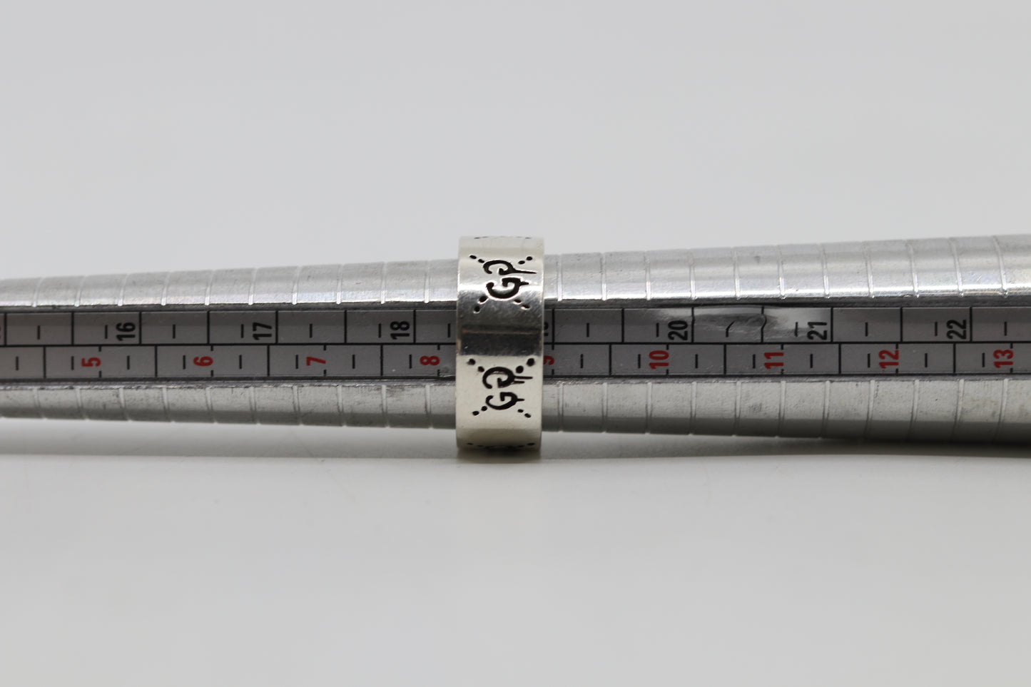 Gucci Ghost Ring Size 8.5