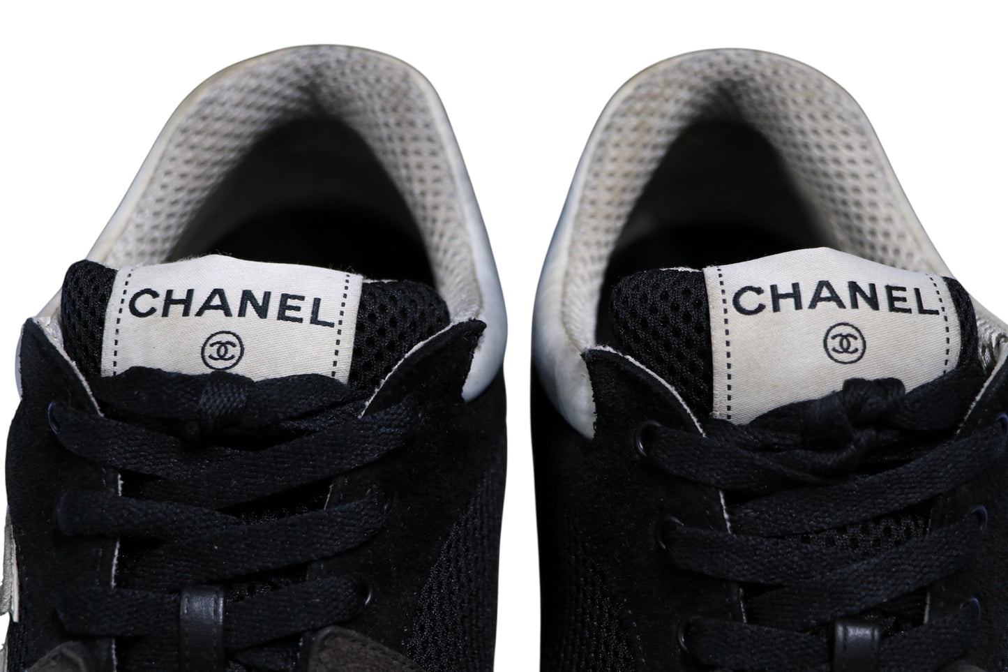 Chanel CC Trainer Black/White Size 41