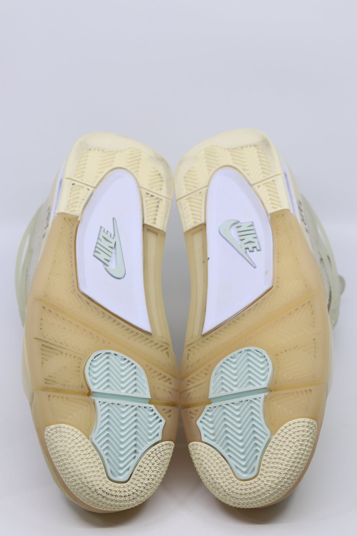 Air Jordan 4 x Off-White Sail 12W (10.5M)