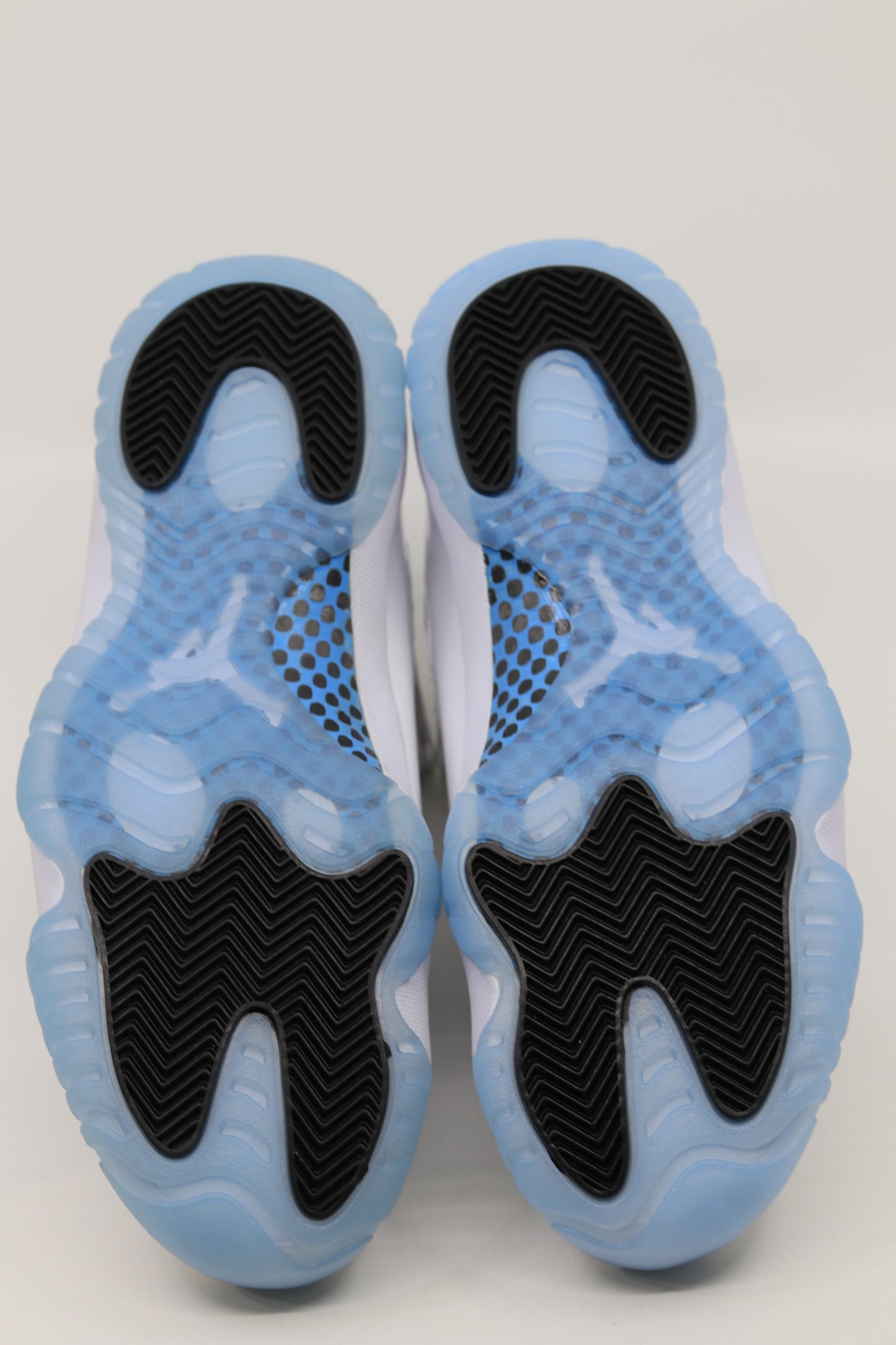 Air Jordan 11 Legend Blue 2024 Size 8