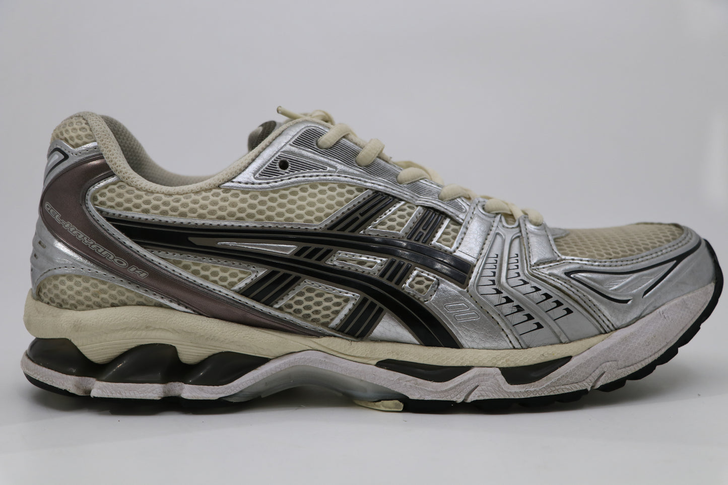 Asics Gel Kayano 14 Silver Cream Size 9.5