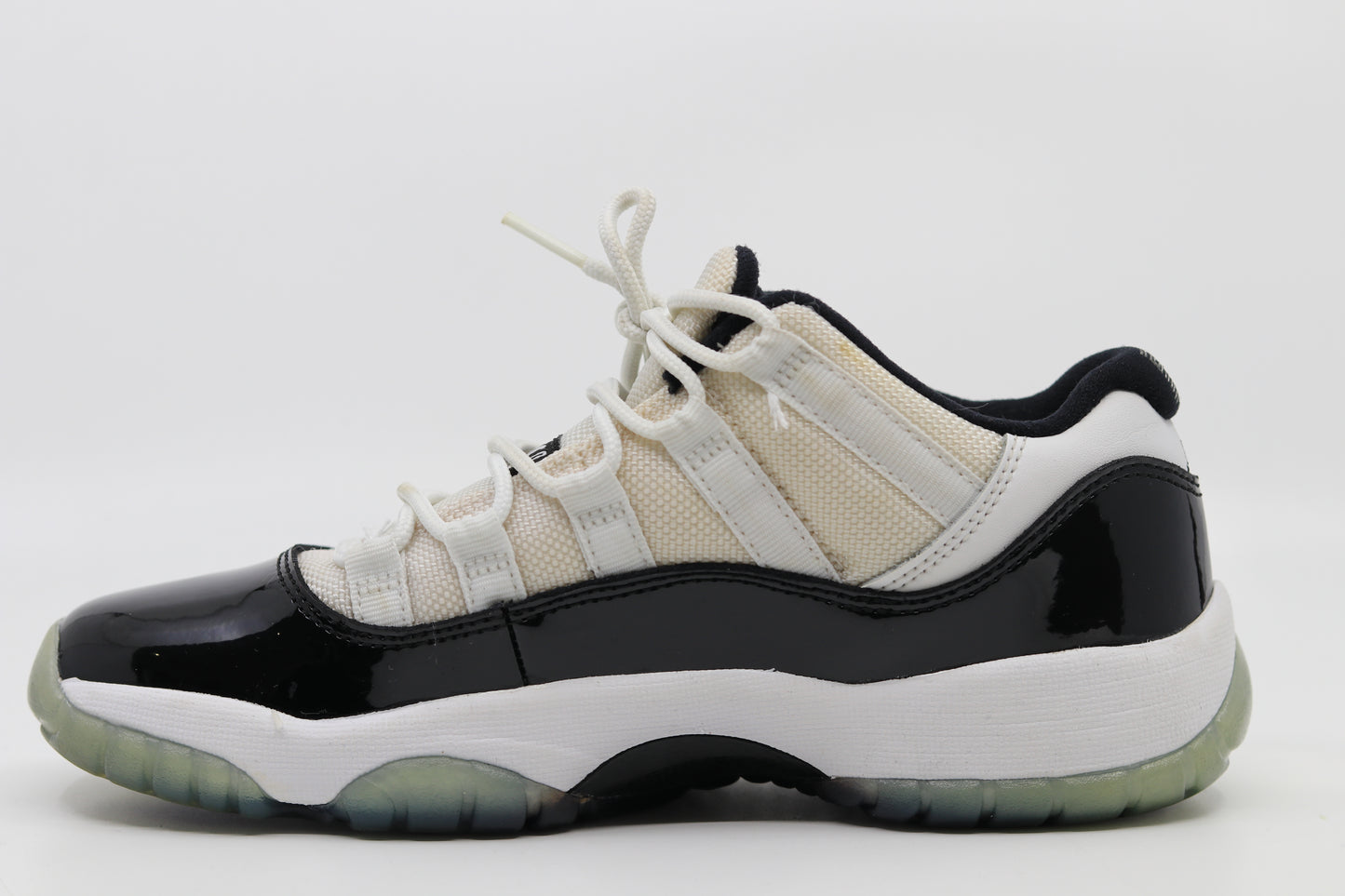 Air Jordan 11 Concord 2013 Size 4Y