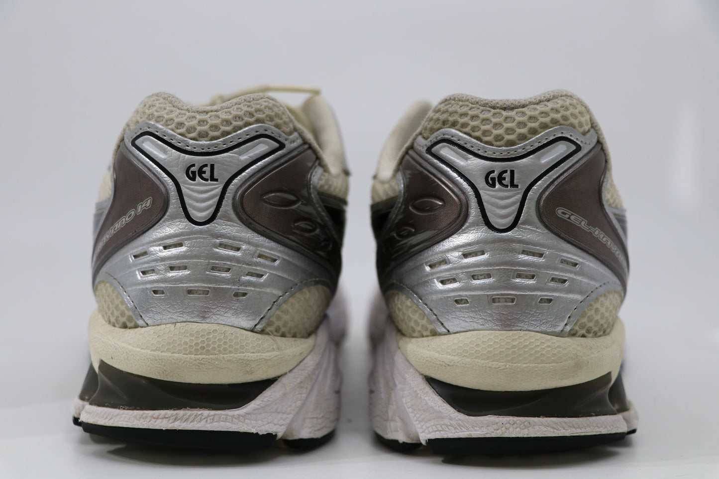Asics Gel Kayano 14 Silver Cream Size 9.5