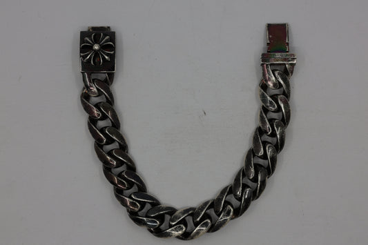 Chrome Hearts Box ID Classic Link Bracelet Black Rhodium 15 Links | AVNTGRDNY NYC