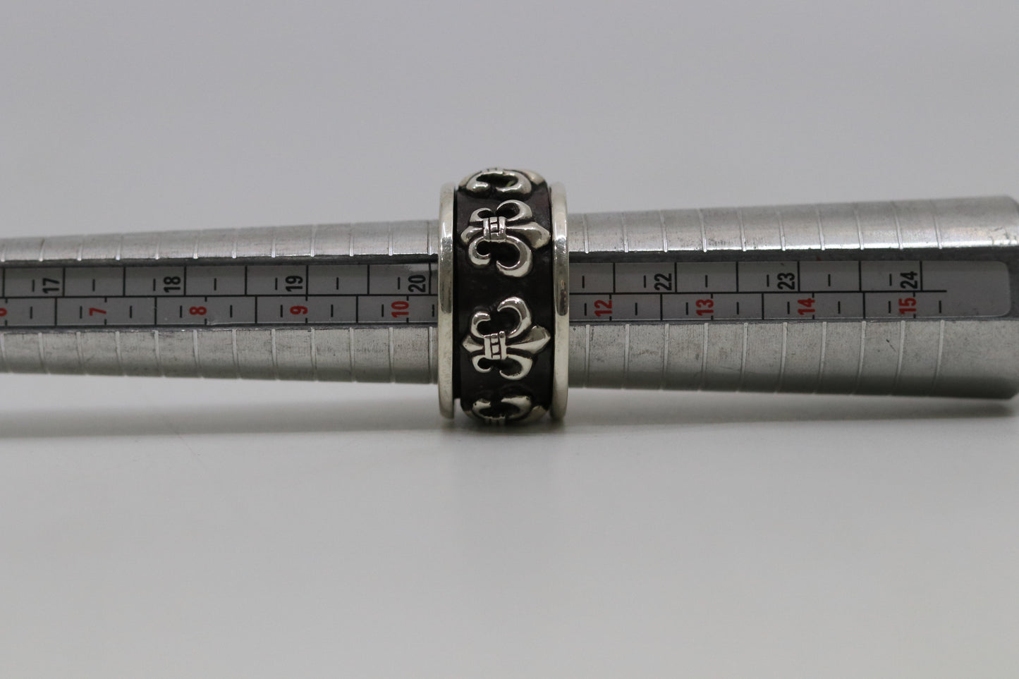 Chrome Hearts Fleur Spinner Ring Size 11