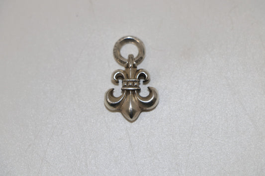Chrome Hearts Fleur Pendant