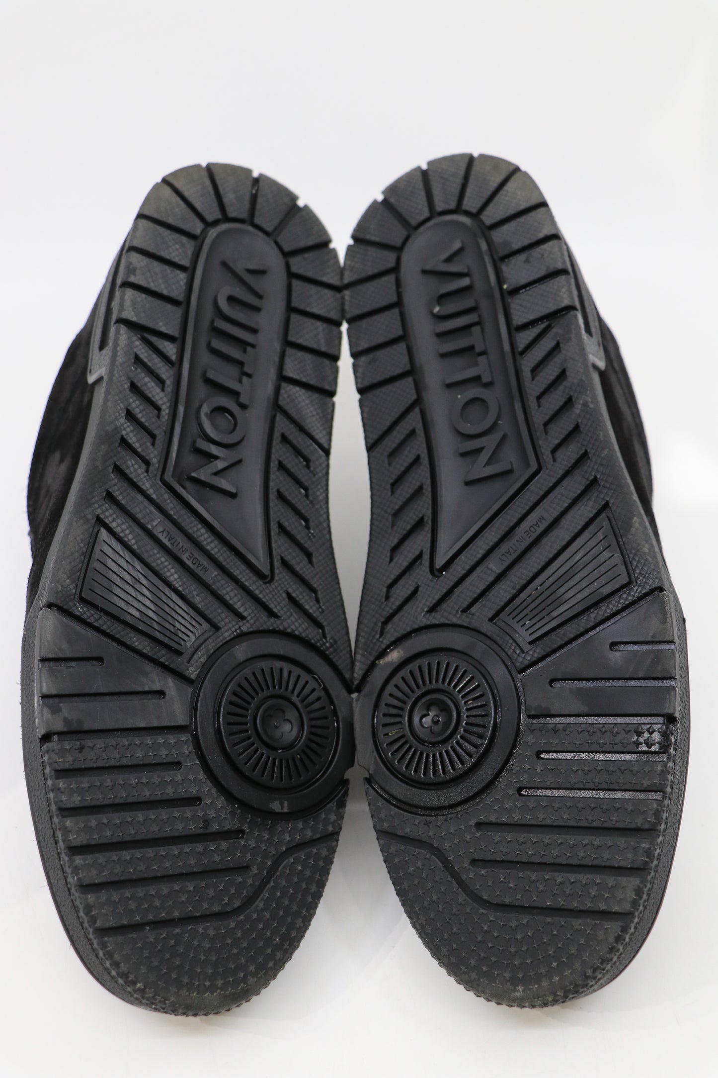 Louis Vuitton Staff Trainer Black LV6.5(8US)