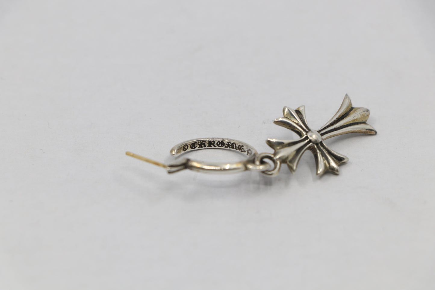 Chrome Hearts Tiny Cross Drop Earring Silver | AVNTGRDNY NYC