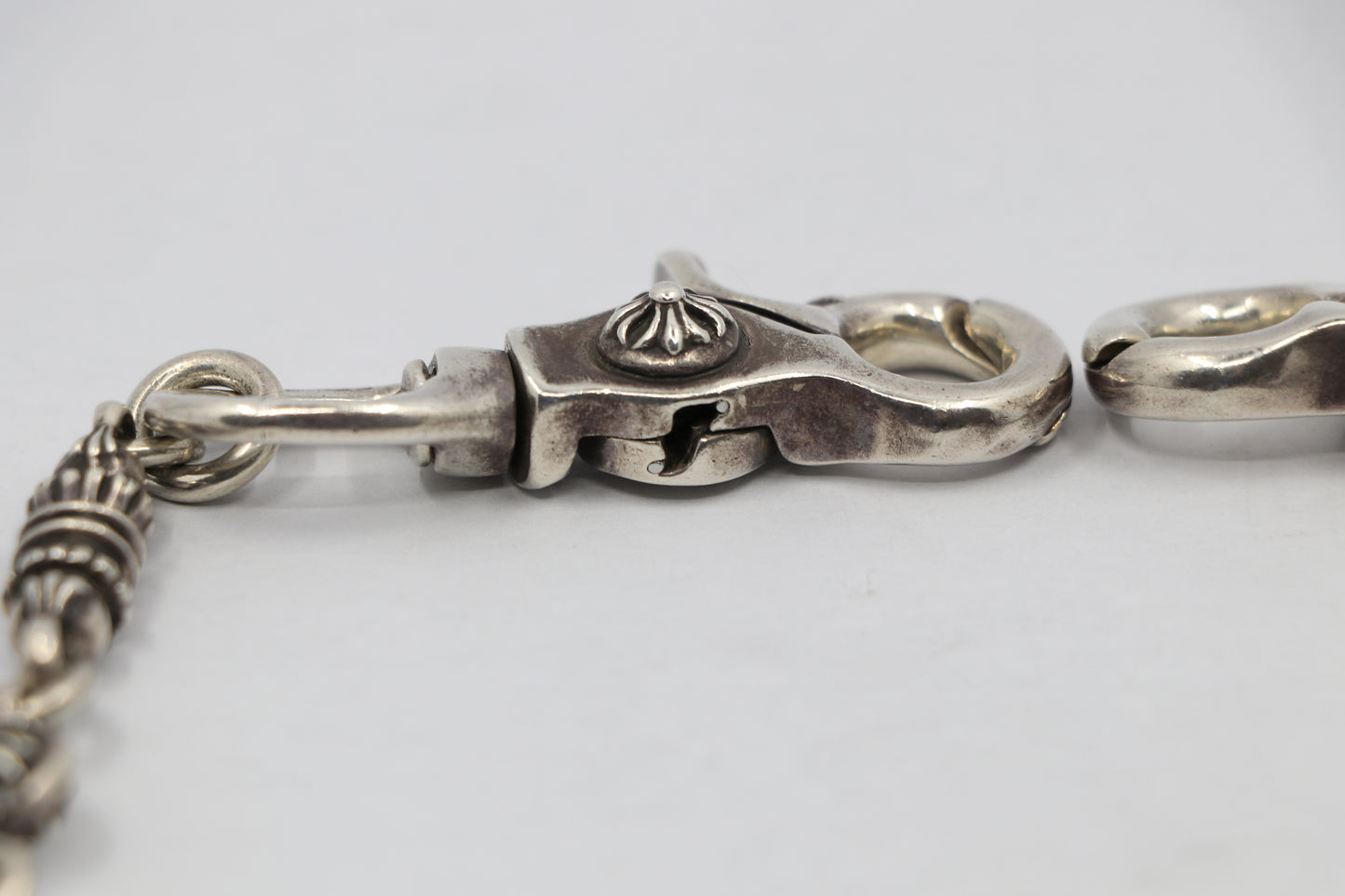 Chrome Hearts Barrell & Crossball Wallet Chain Silver| AVNTGRDNY NYC
