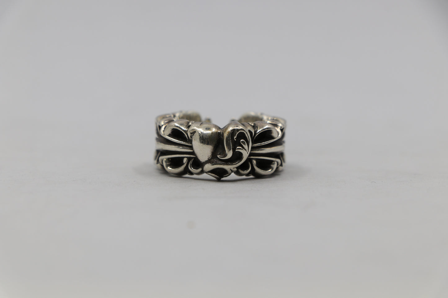 Chrome Hearts Floral Heart Ring Size 8 Excellent Condition | AVNTGRDNY NYC