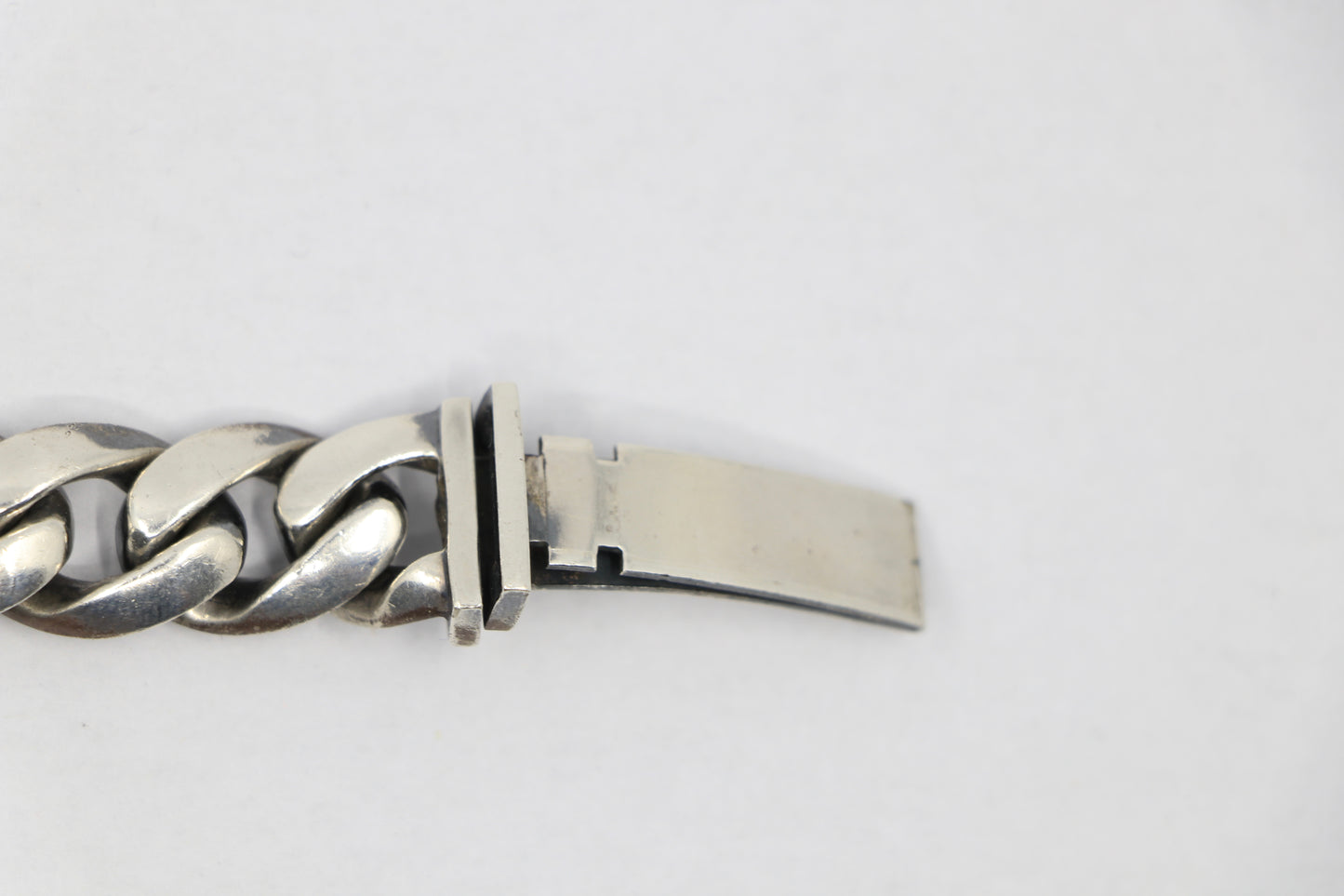Chrome Hearts Dagger ID Bracelet Classic Link 12 Links .925 Sterling Silver – Pre-Owned | AVNTGRDNY NYC