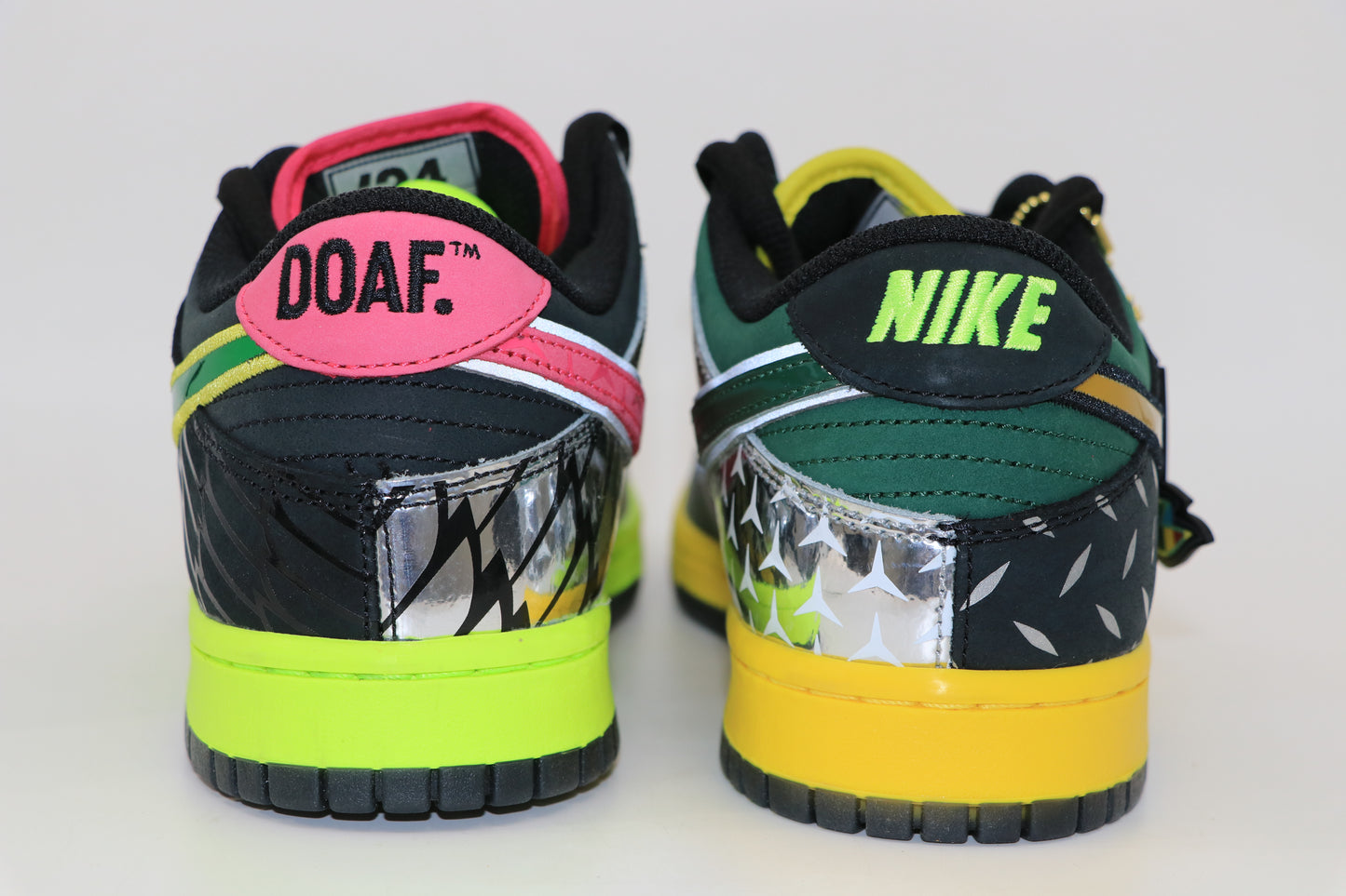 Nike Dunk Low What the Duck Home University of Oregon PE Size 9.5
