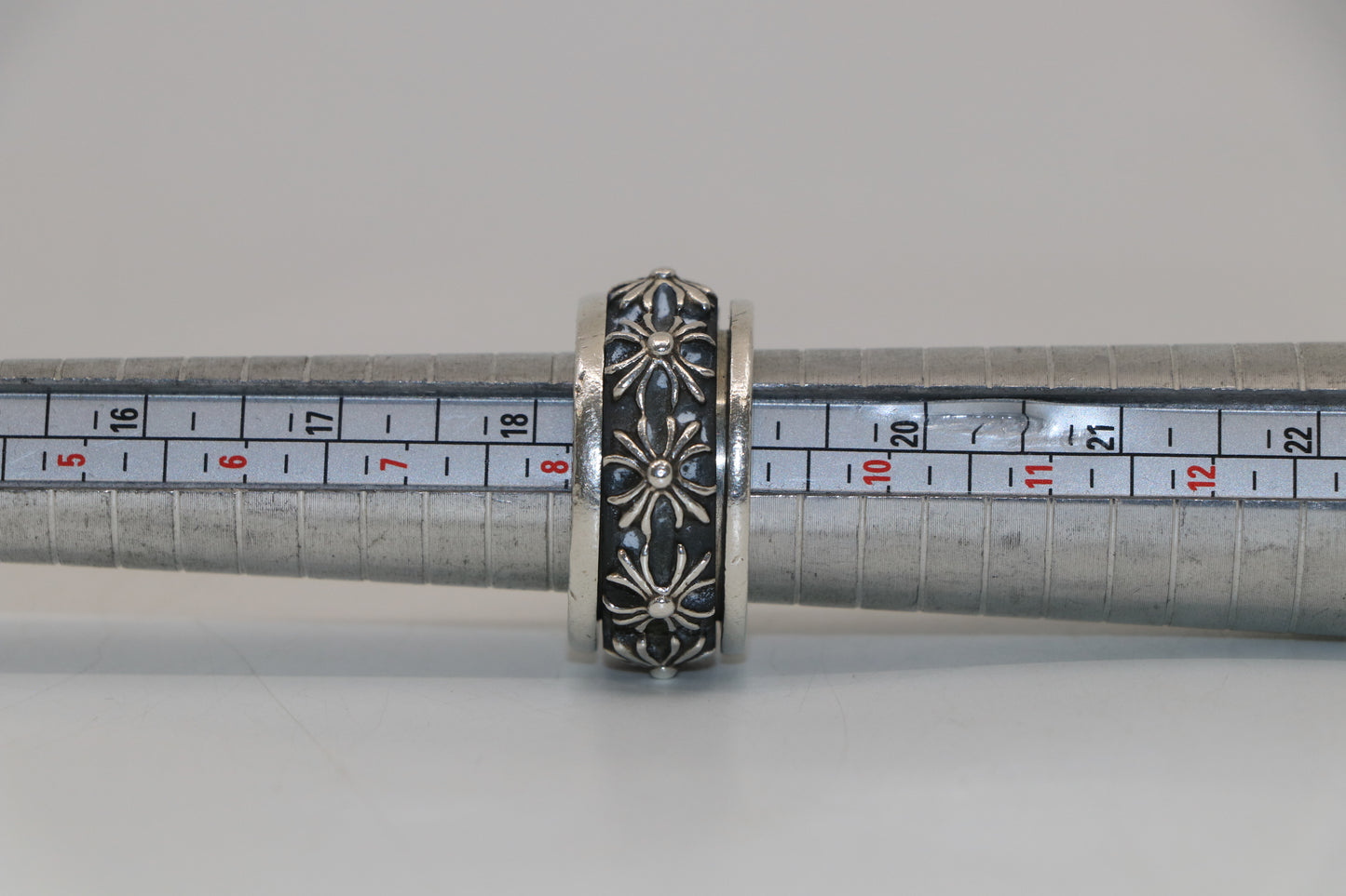 Chrome Hearts Cross Spinner Ring Size 8.5