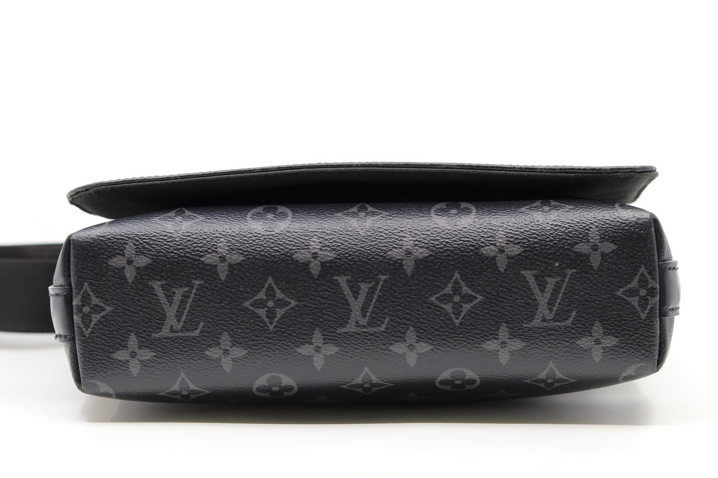 Louis Vuitton Monogram District PM