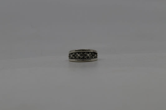 Chrome Hearts Plus V Band Size 8