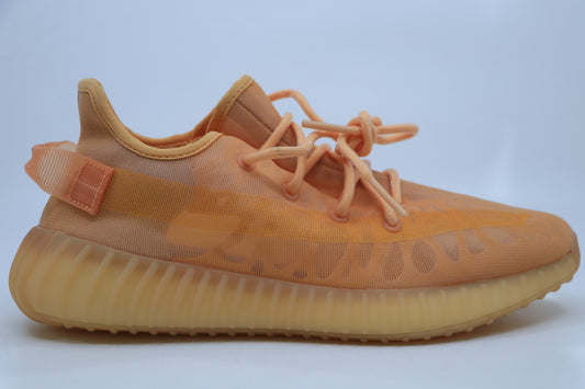 Yeezy 350 V2 Mono Clay Size 8.5