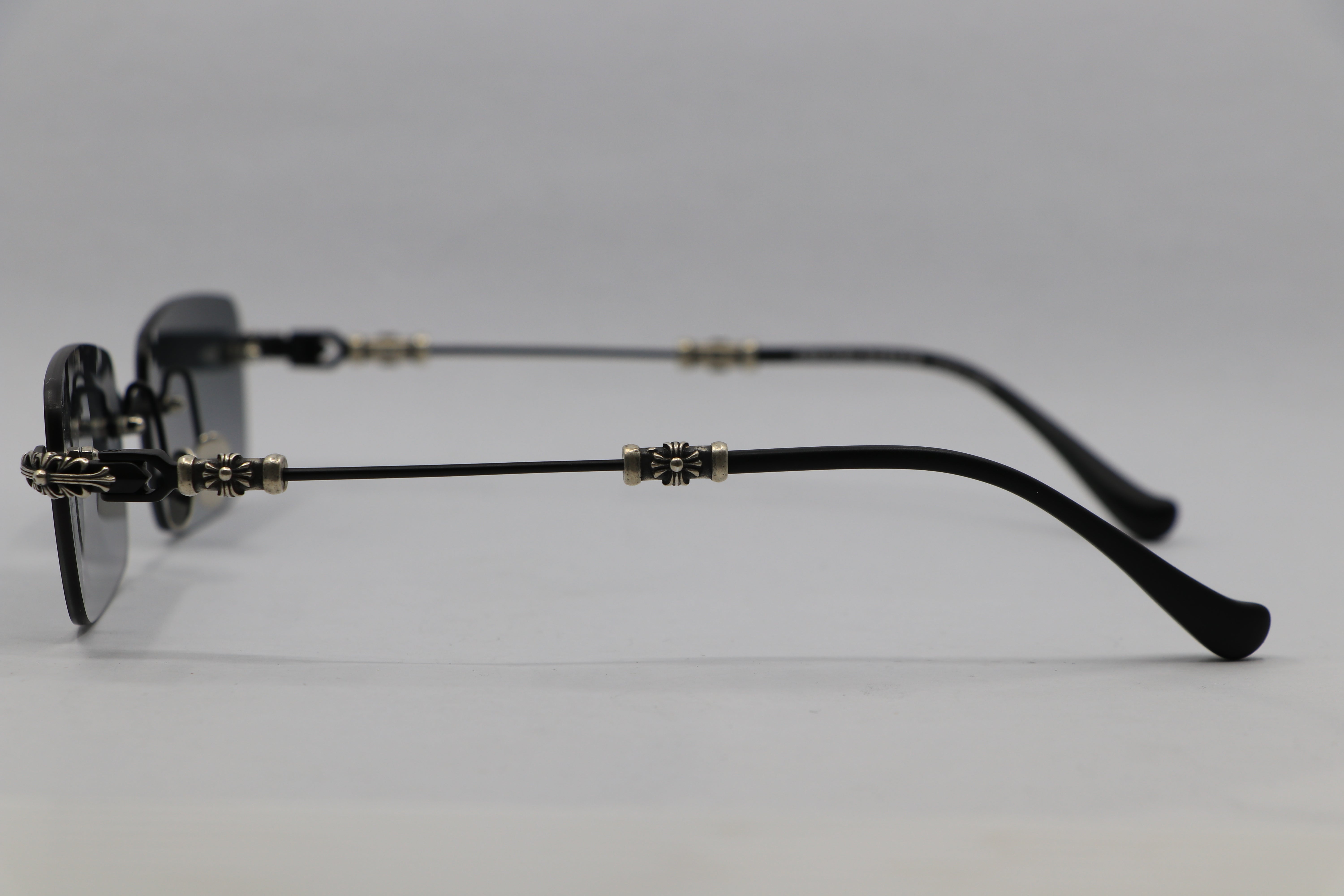 AB852581-5D97-48DB-B45B-