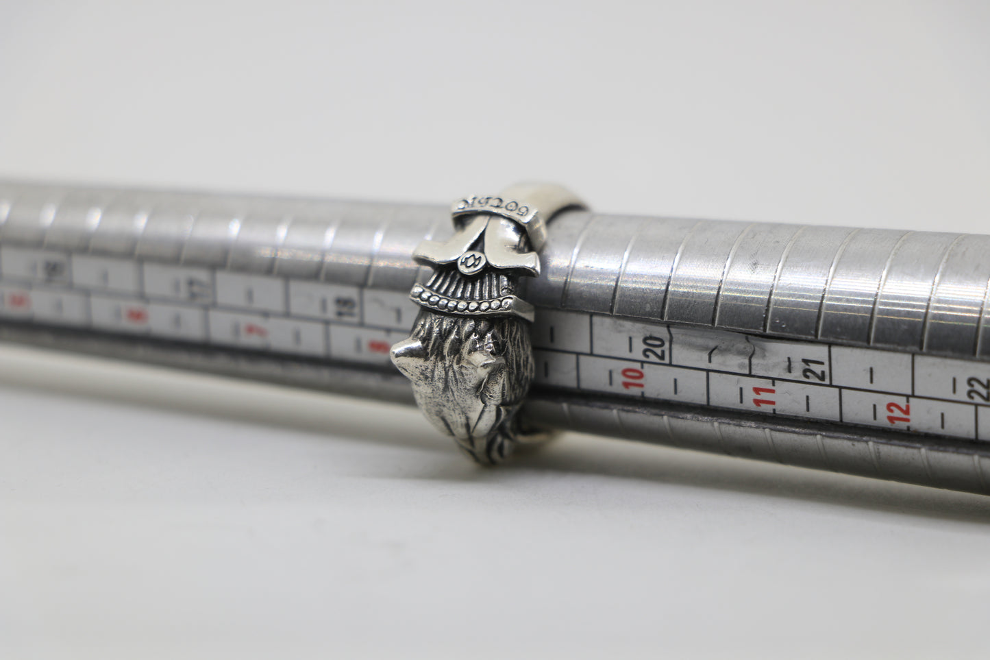 Yohji Yamamoto Silver Gothic Face Ring Size 8.5 | AVNTGRDNY NYC