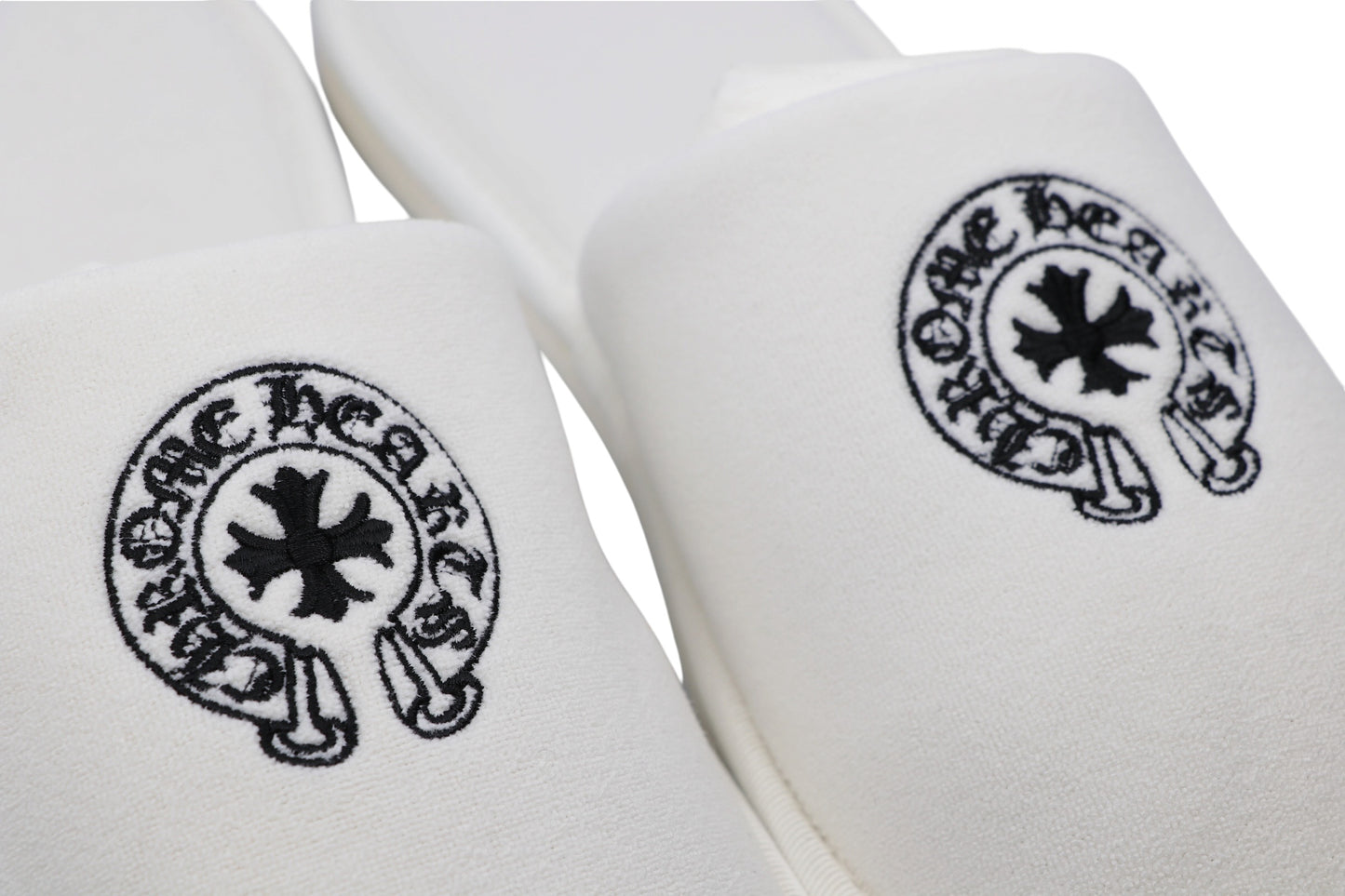 Chrome Hearts Horseshoe Embroidered Slippers White Size L| AVNTGRDNY NYC